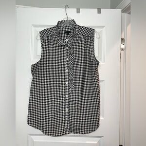 Ann Taylor Black and White Houndstooth Sleeveless Button‑Down – Size L)